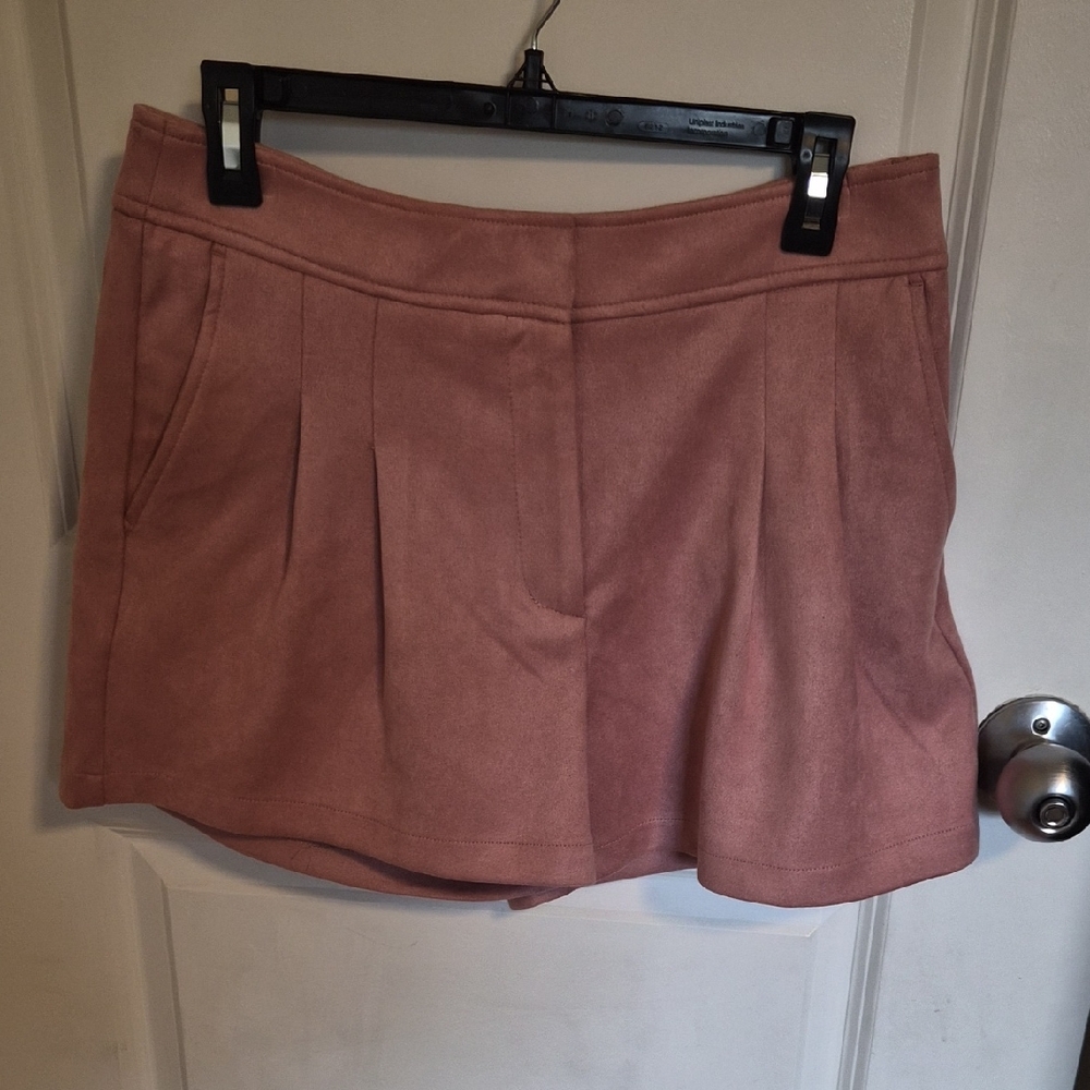 Women's Pink Pleated Casual Shorts